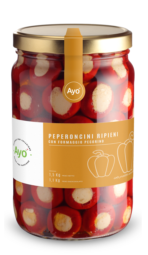 Peperoncini ripieni di crema con formaggio pecorino